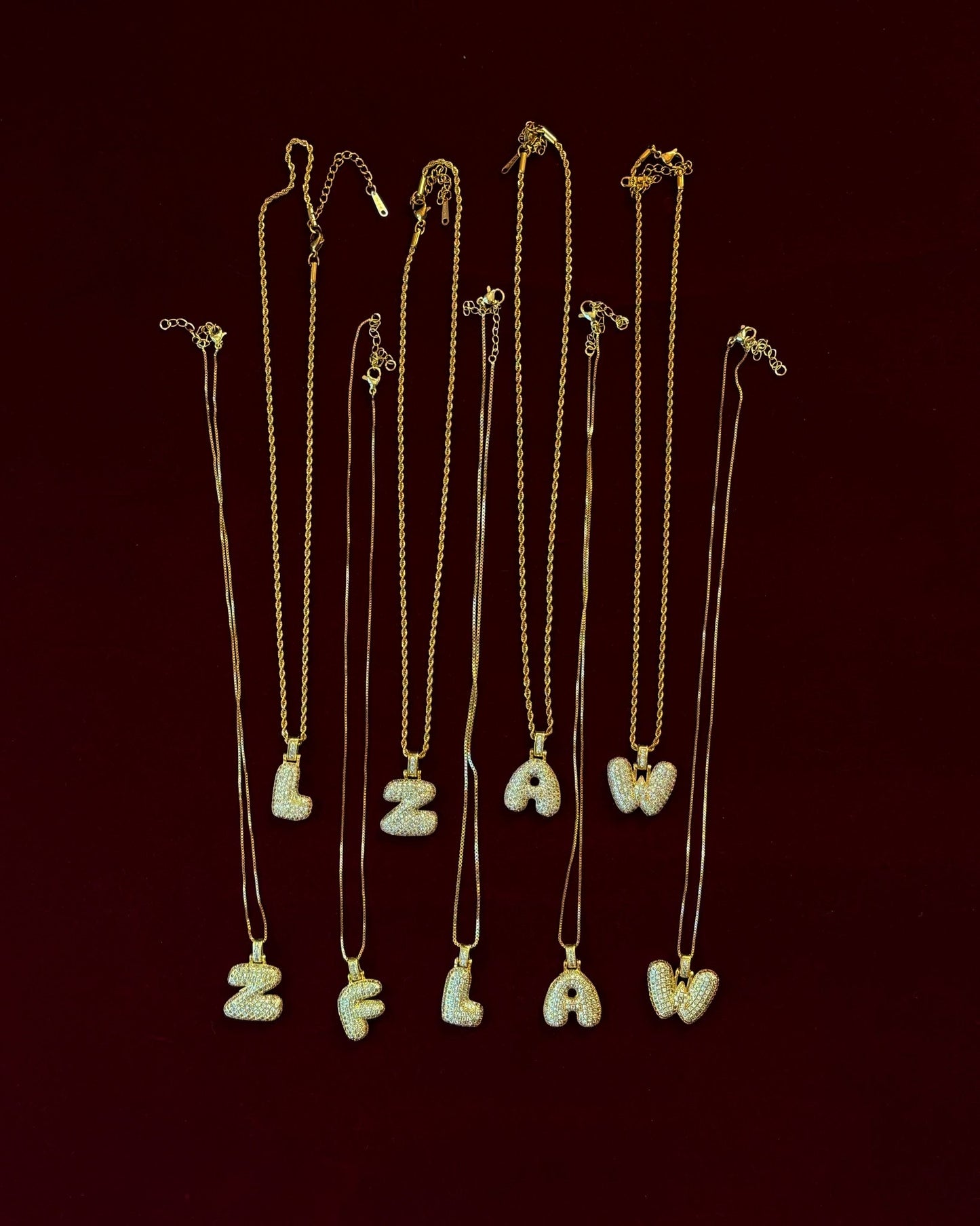 バブルイニシャルネックレス(カスタマイズ可能)- ゴールド