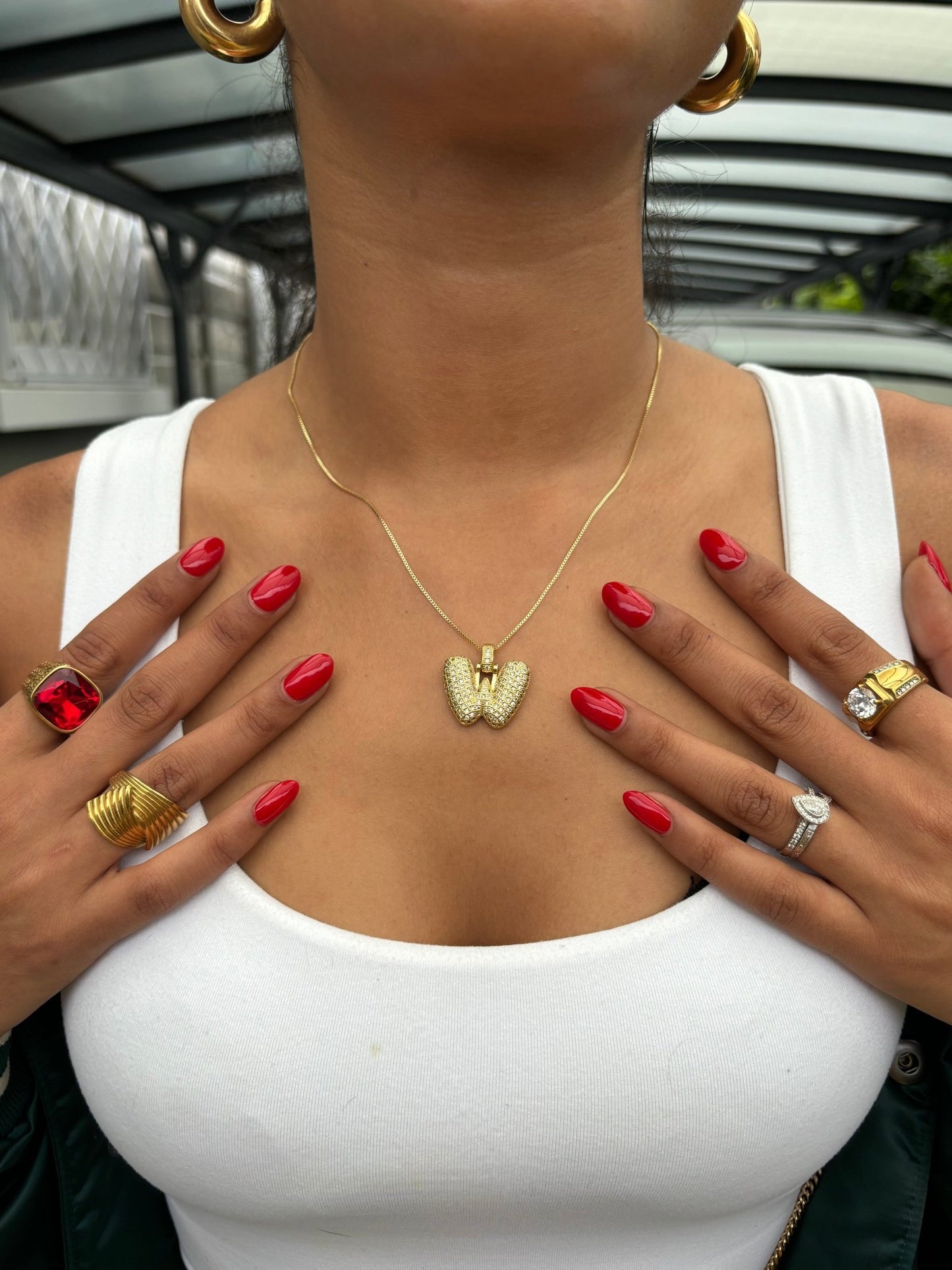 バブルイニシャルネックレス(カスタマイズ可能)- ゴールド