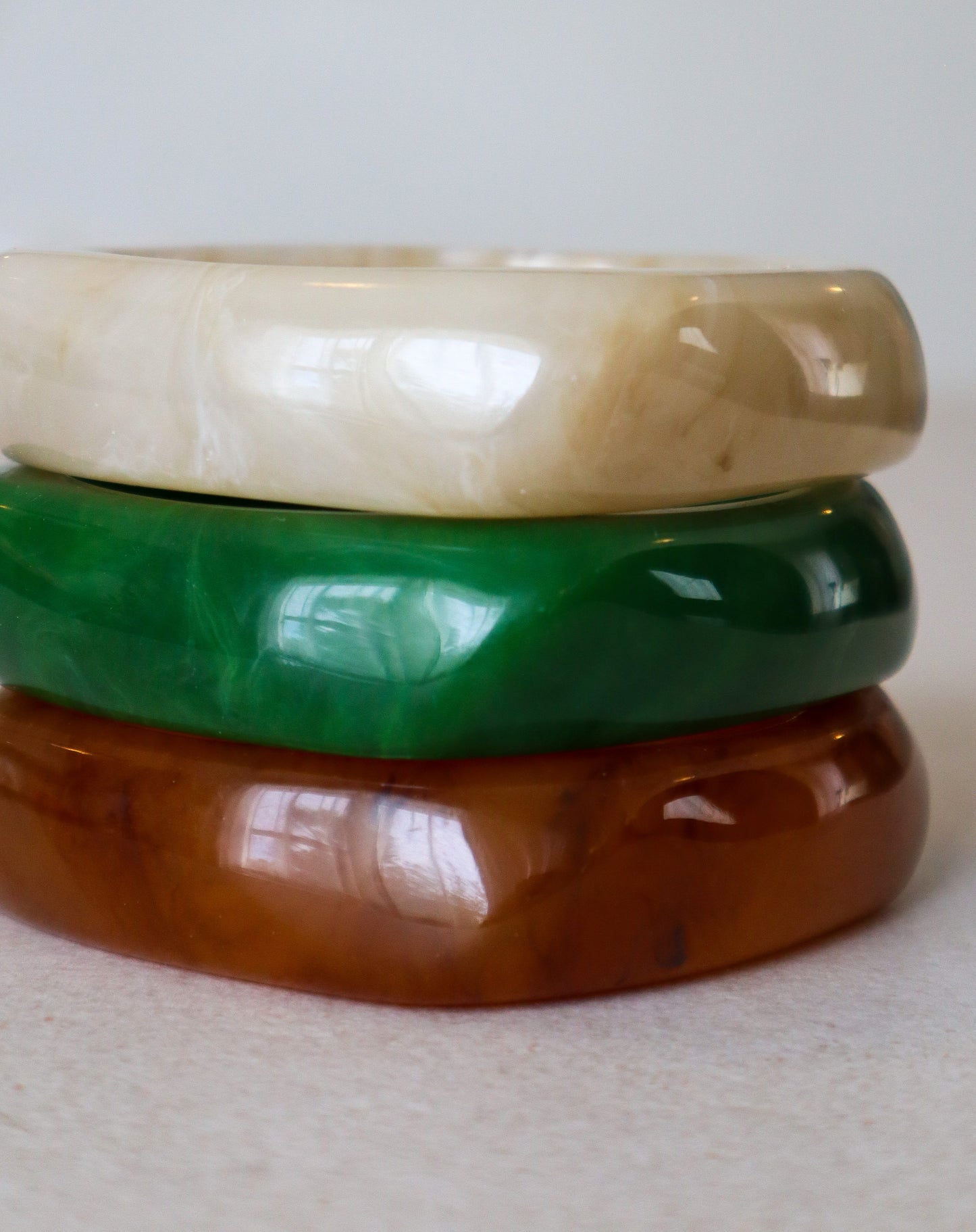 Pile de bracelets en gelée