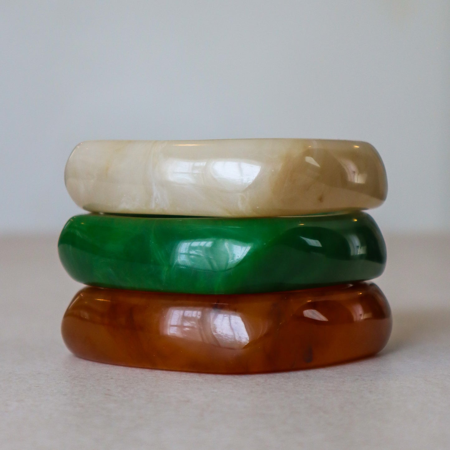 Pile de bracelets en gelée