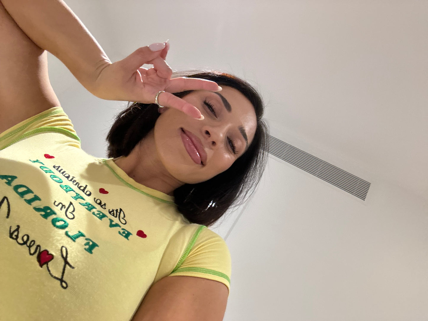フロリダのみんなが私を愛しているベビーTシャツ