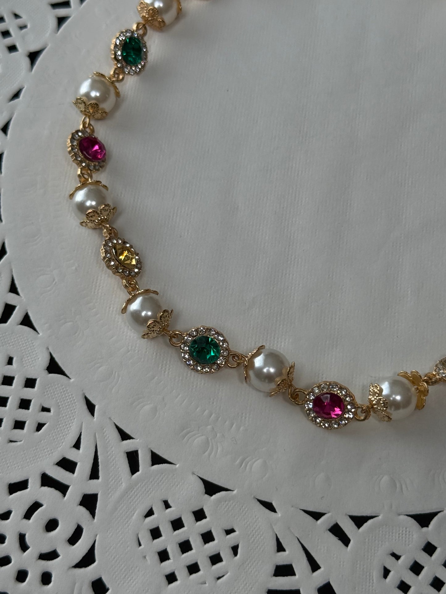 SS19 Pearl Choker