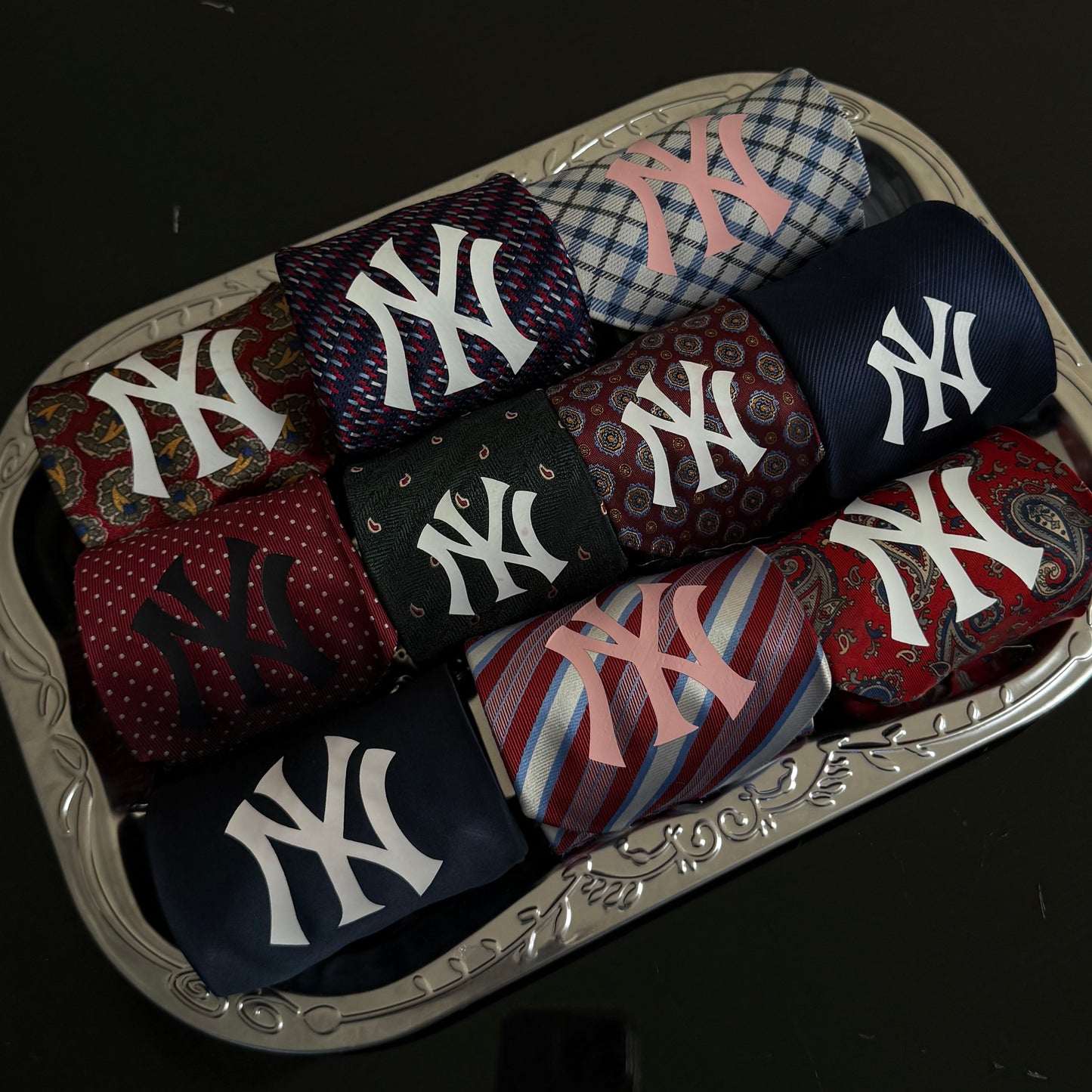 By Big Cozy X Liquid The Label Yankee Ties