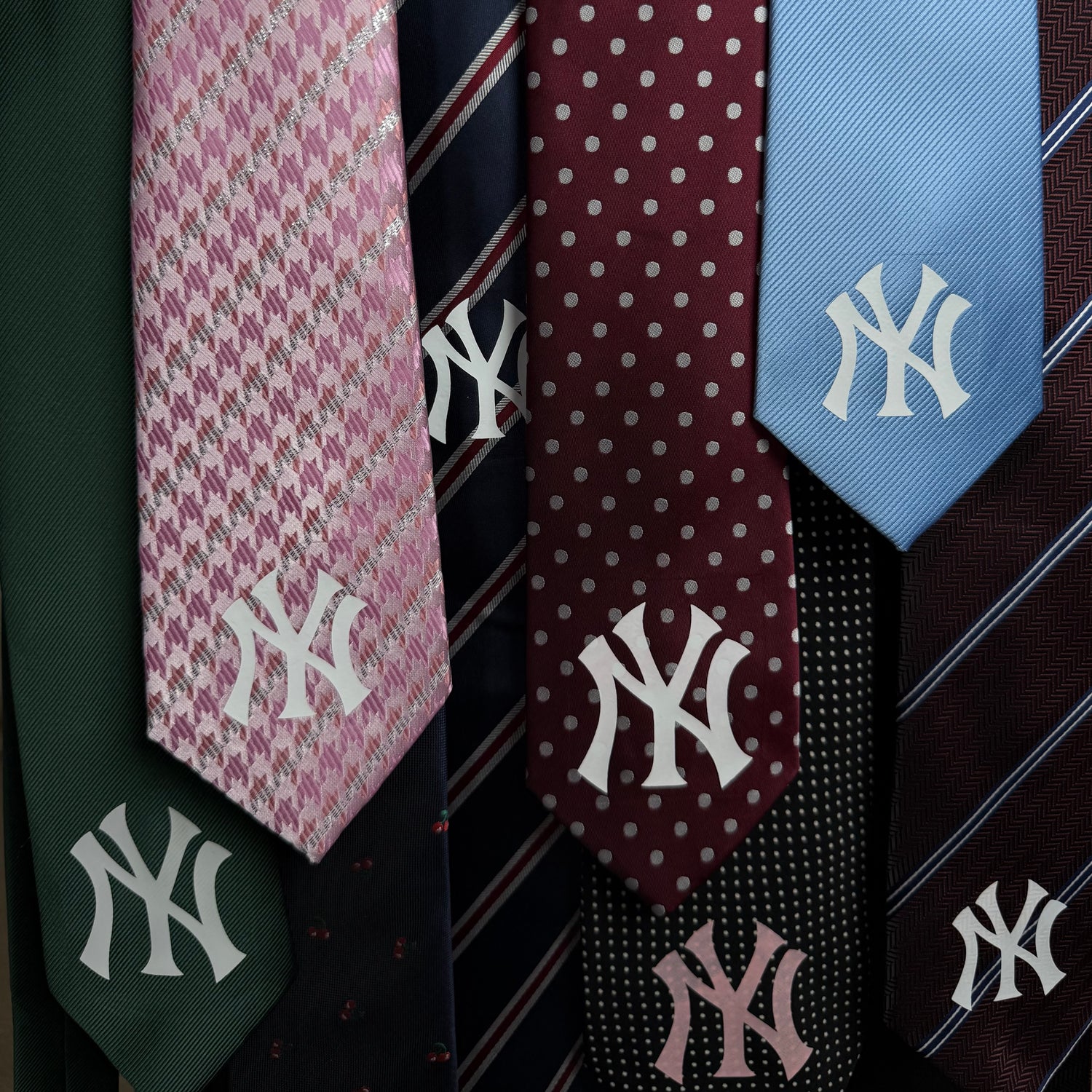 YANKEE TIES