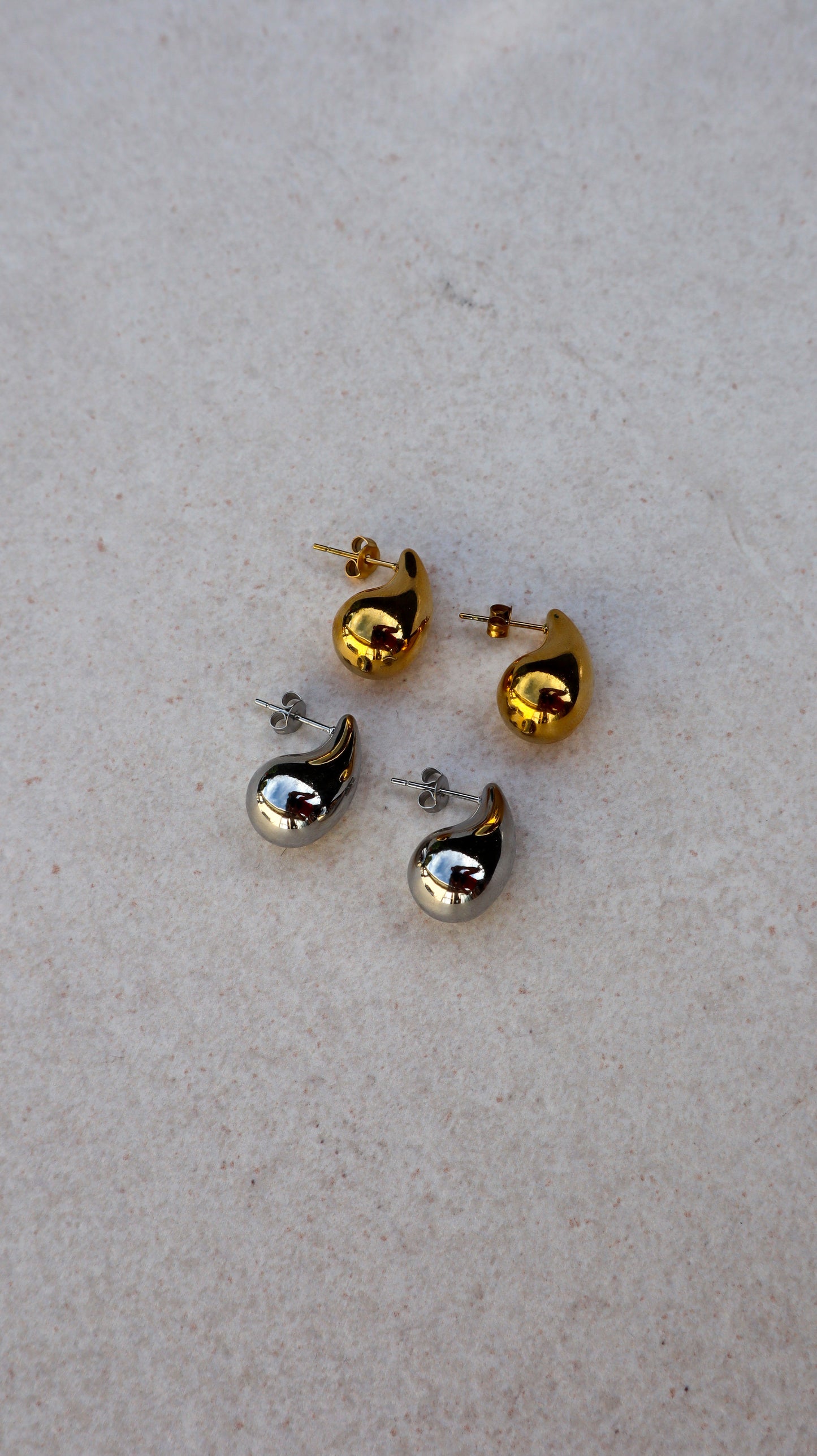 Mini Raindrop Earrings - Gold