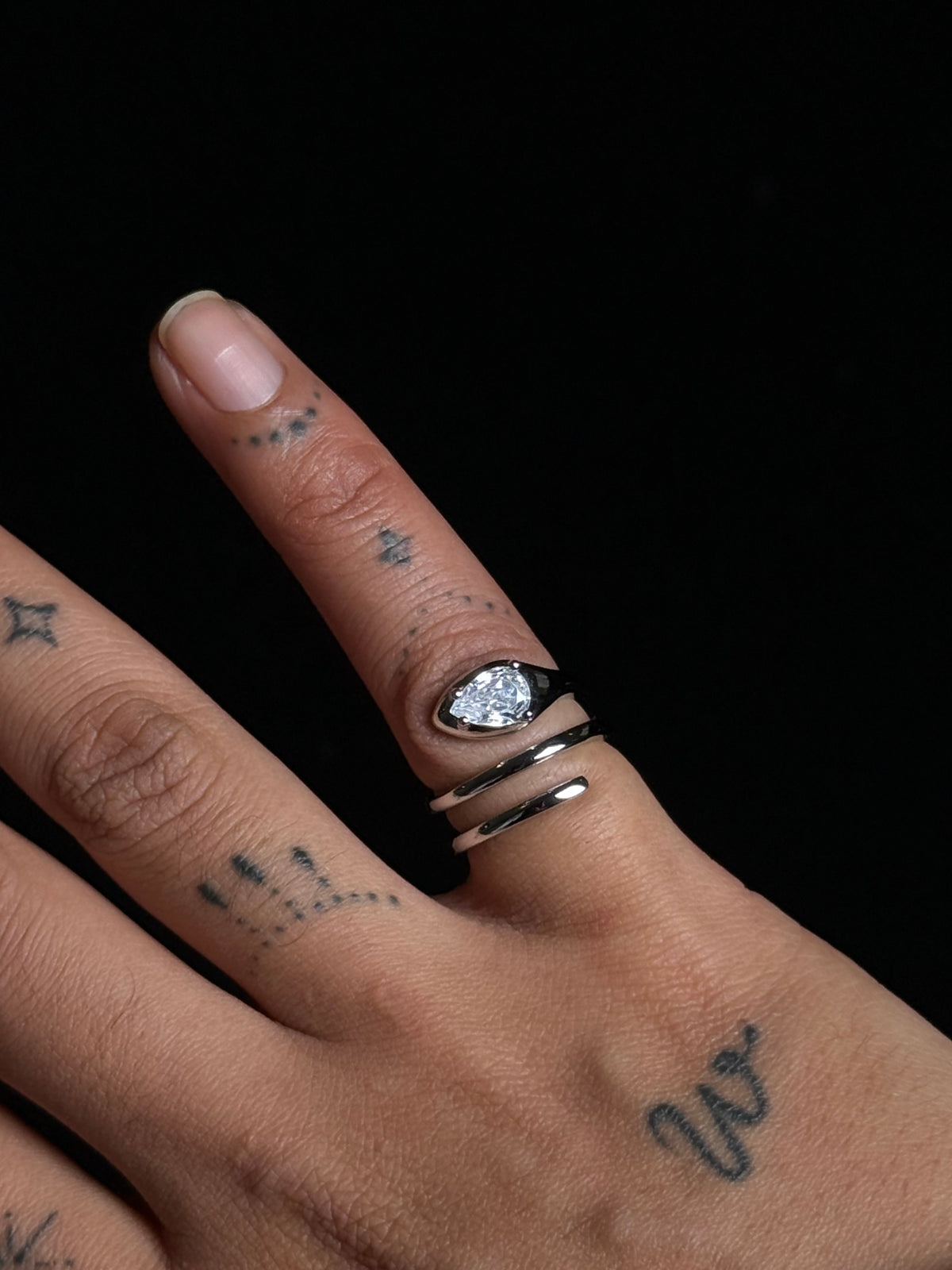 PLOT TWIST Pear Cut Pinky Ring - Silver