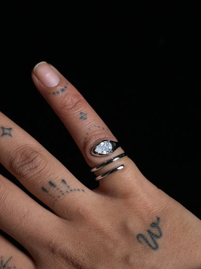 PLOT TWIST Pear Cut Pinky Ring - Silver