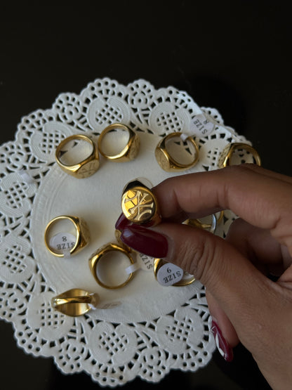 SS45 Yankee Crest Ring  *WATERPROOF & TARNISH-PROOF* *Minor Scratches*