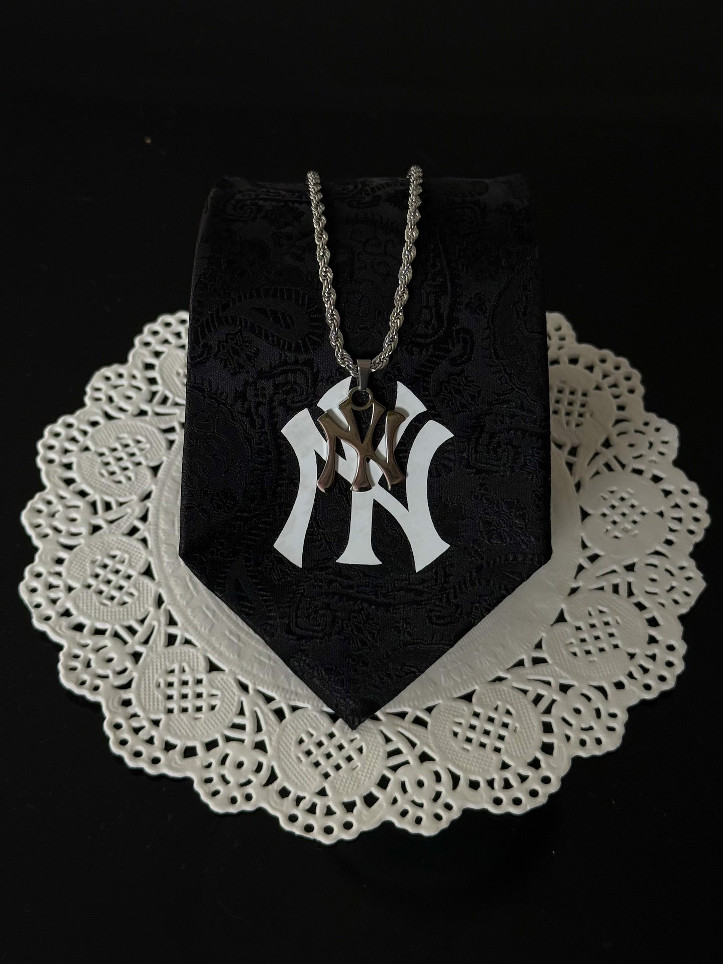 Yankee Power Rope Necklace- Silver