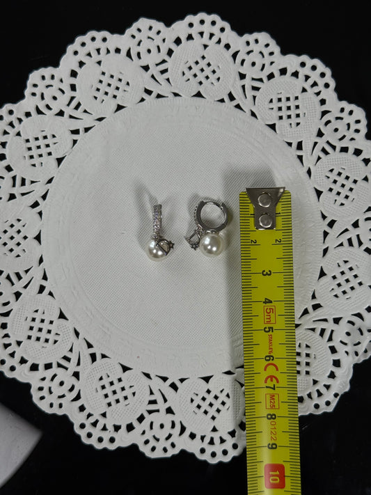 SS18 Dior (dupe) Pearl Earring   *WATERPROOF & TARNISH-PROOF*