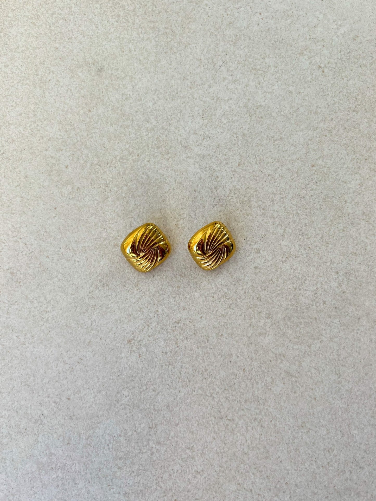 Nonna Earrings-Gold