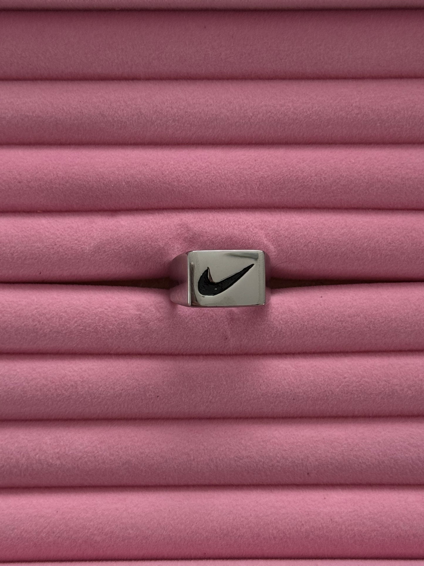 Swoosh Brick Ring - Silver