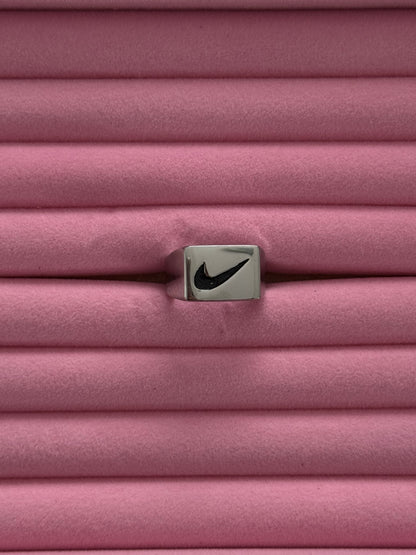 Swoosh Brick Ring - Silver