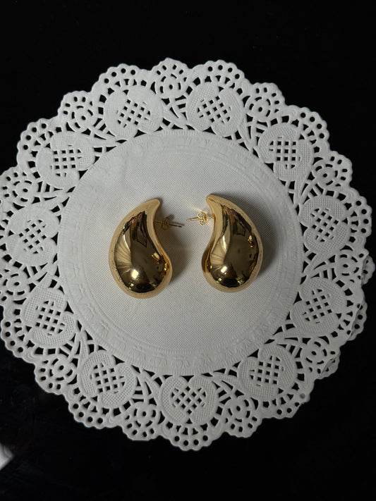 SS11 Large Raindrop Earrings
