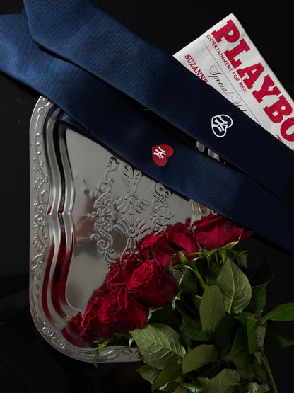 Yankee Stencil Heart Tie