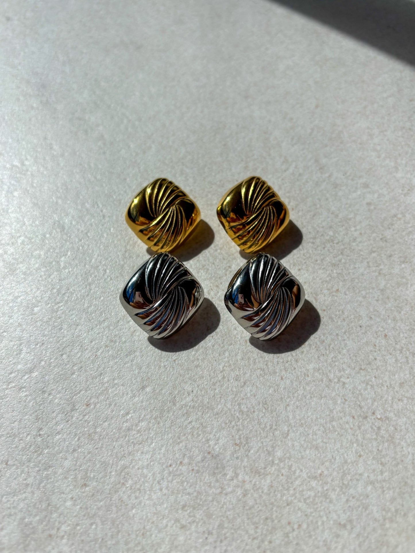 Nonna Earrings-Gold