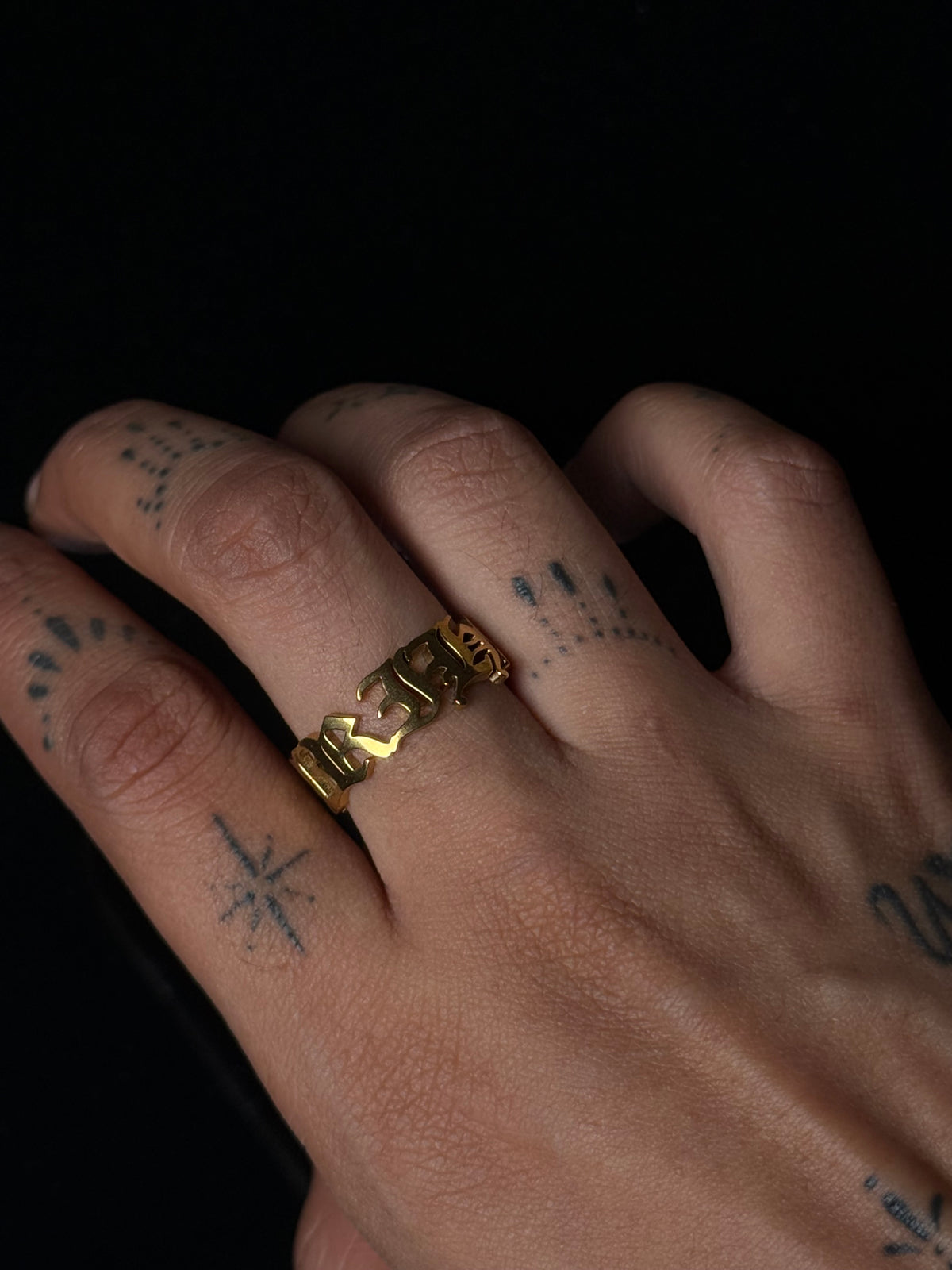 Personalised Custom Old English Name Ring - Gold