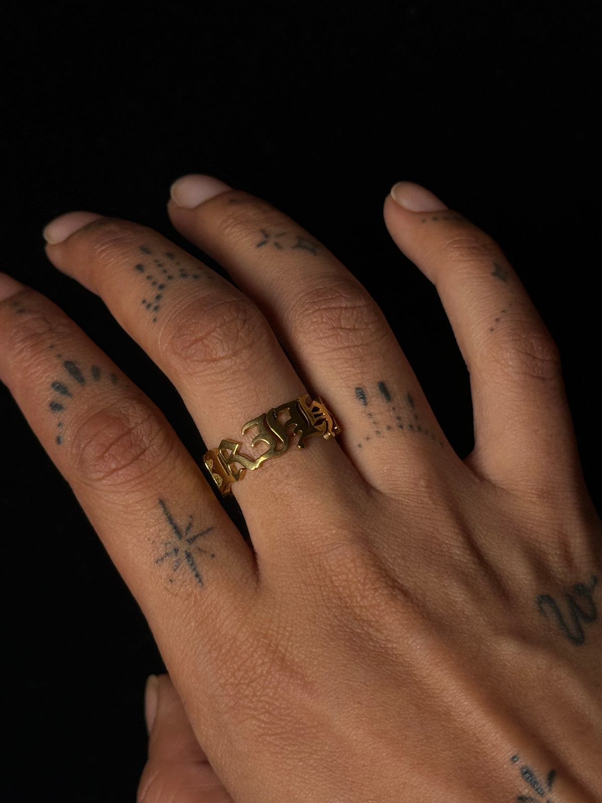 Personalised Custom Old English Name Ring - Gold