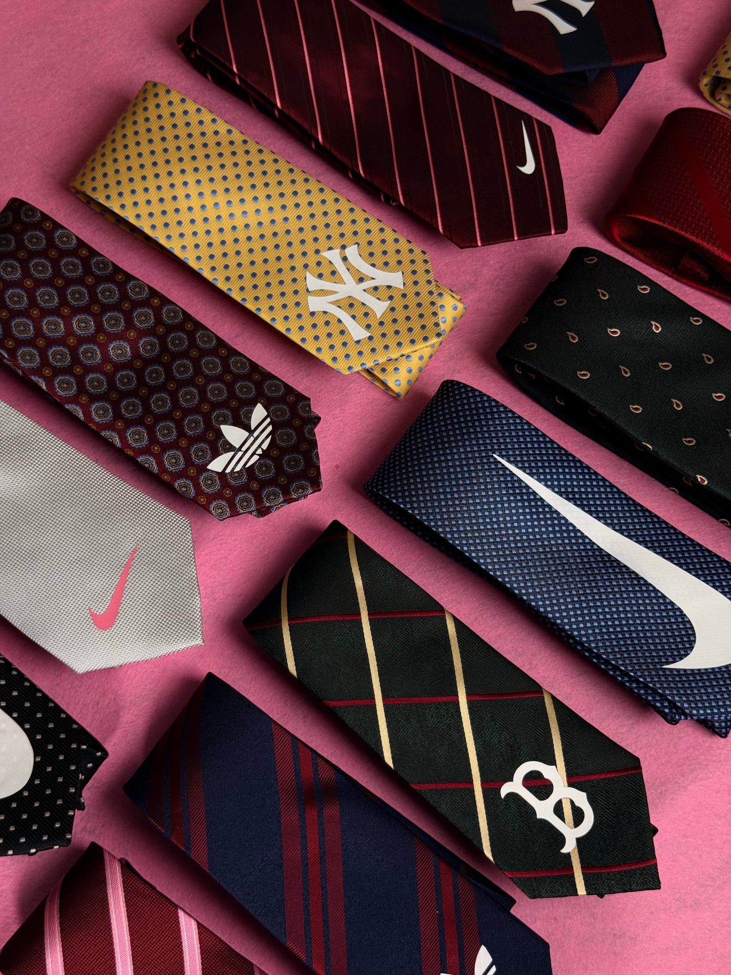 Vintage Tie Drop