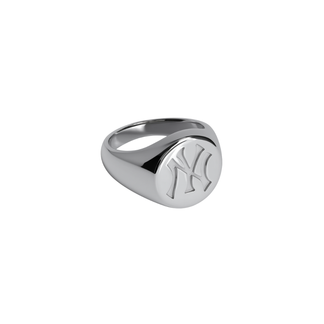 NY Yankee Crest Ring - Silver
