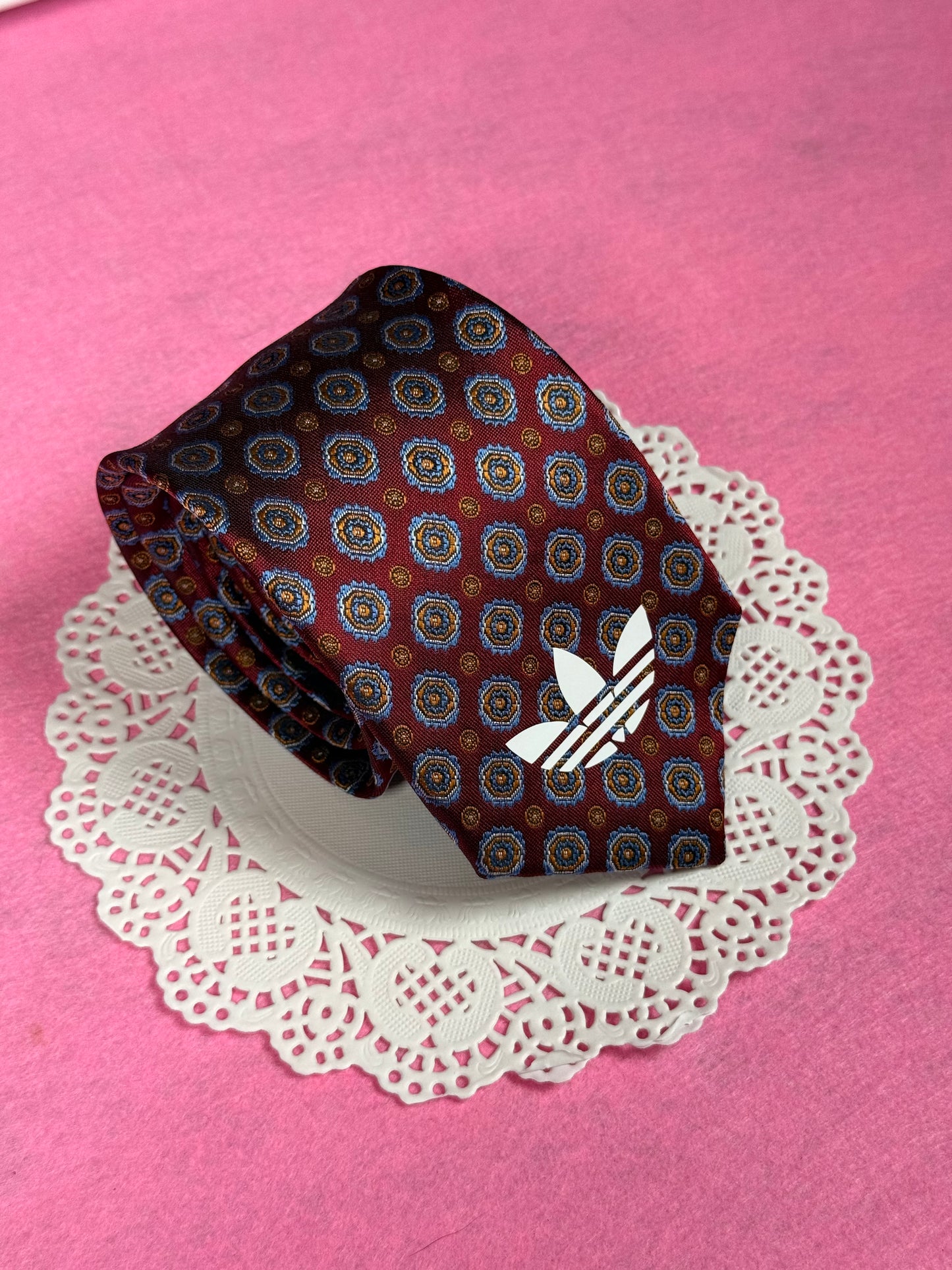 Vintage Tie Drop