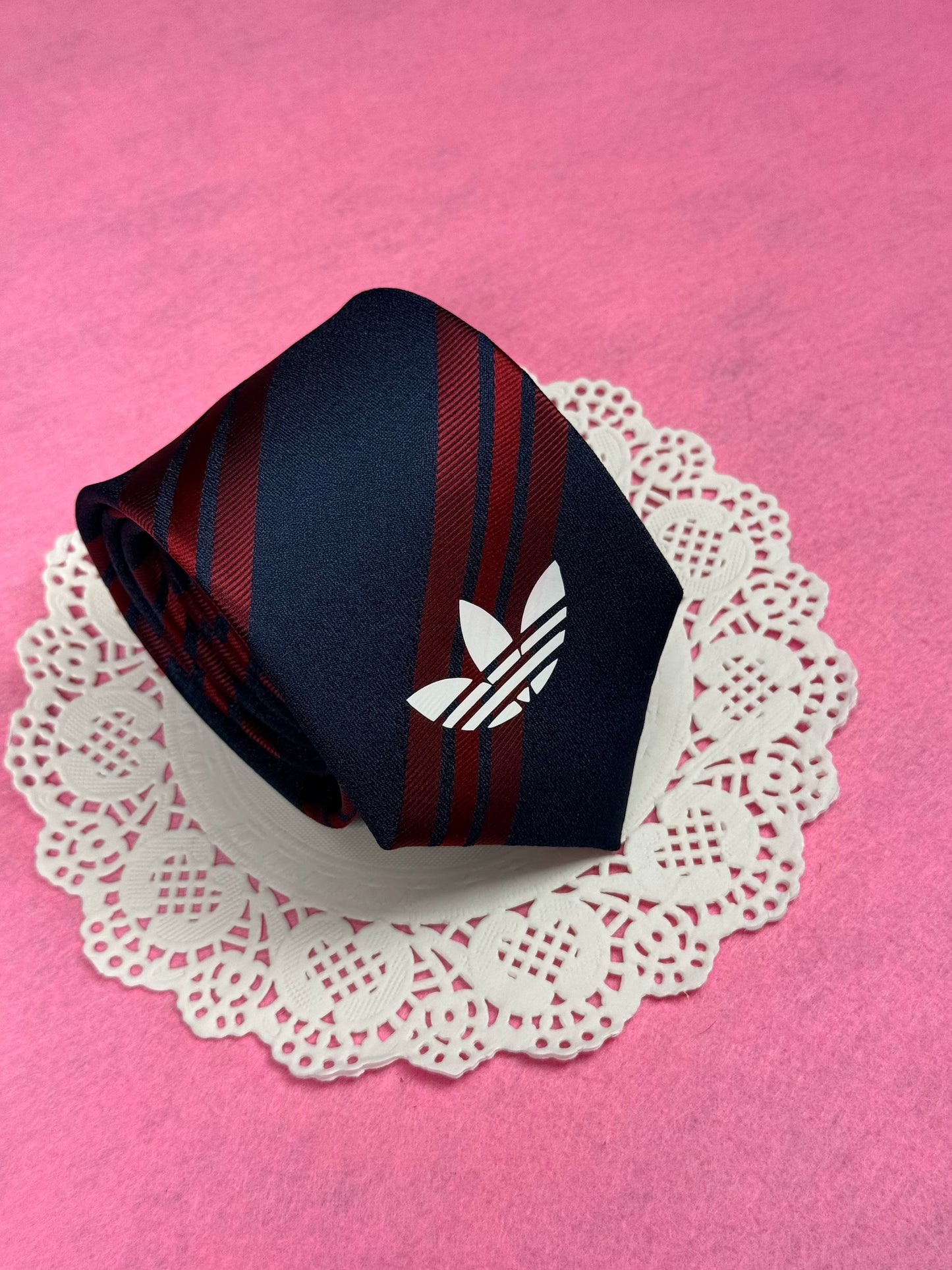 Vintage Tie Drop
