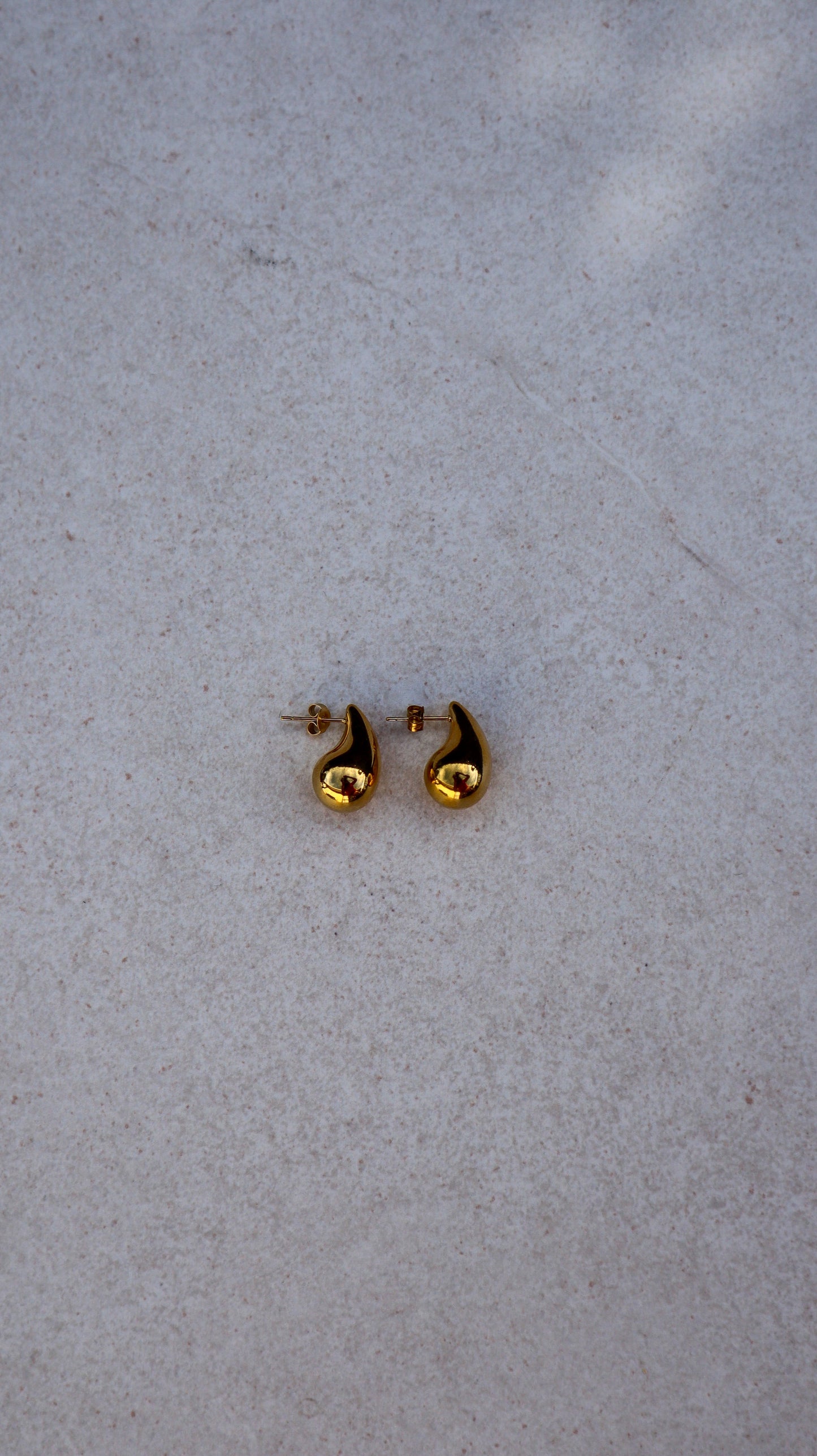 Mini Raindrop Earrings - Gold