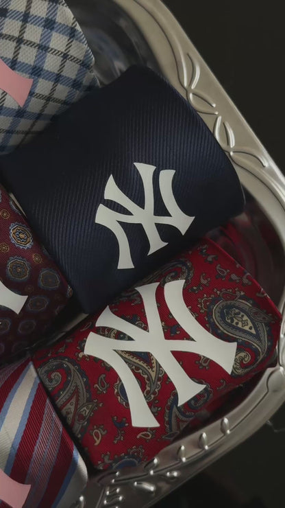 By Big Cozy X Liquid The Label Yankee Ties